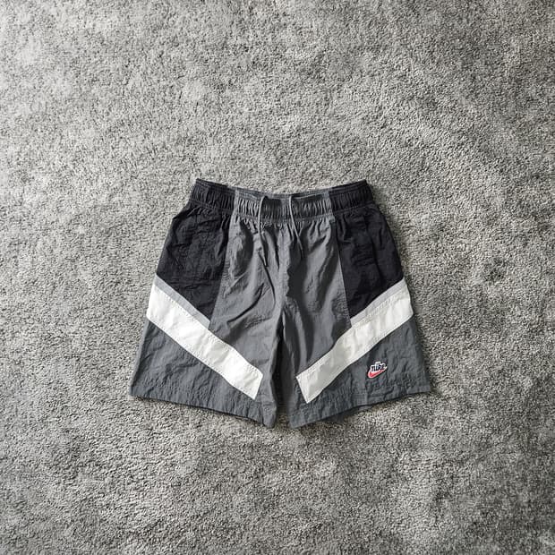[무료배송] Nike 스포츠 반바지