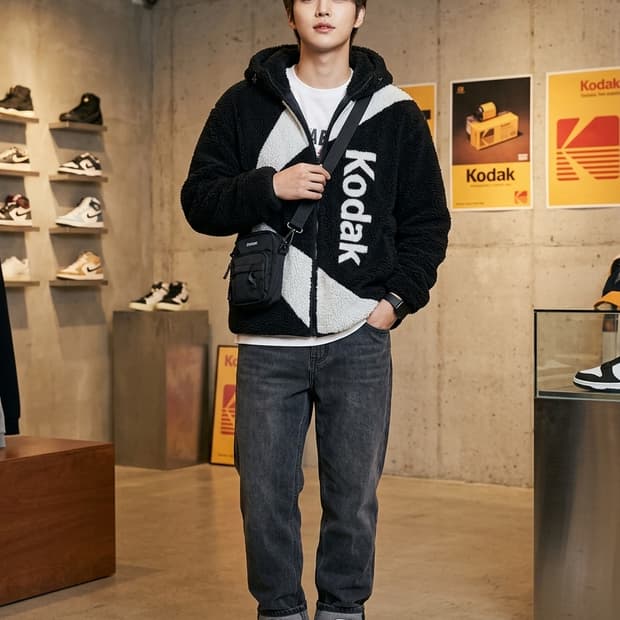 코닥(KODAK) 로고 후드 플리스 자켓 블랙