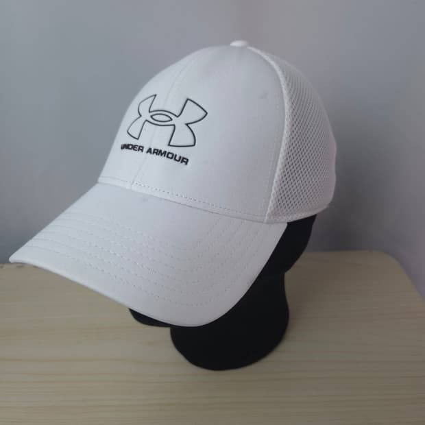 S-M 언더아머 볼캡 골프모자 흰색