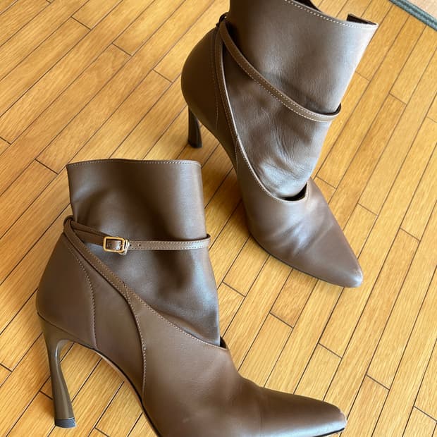 지미추 힐 부츠