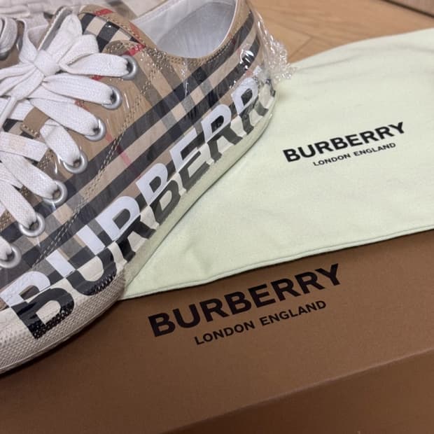 버버리 스니커즈
