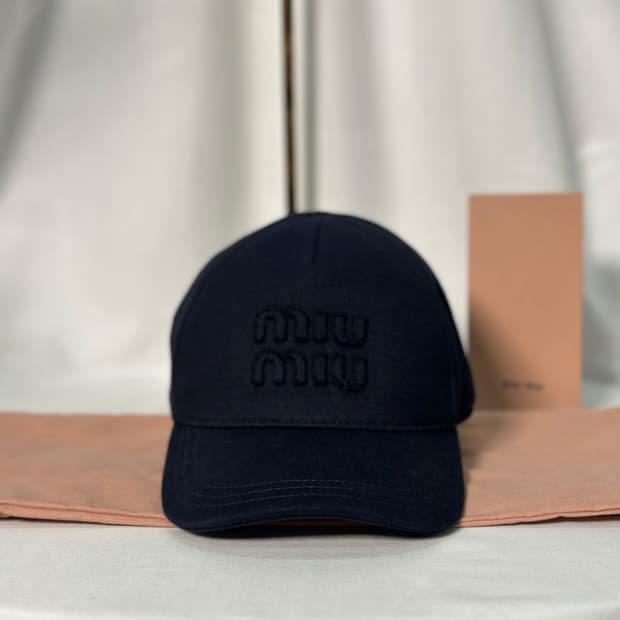 미우미우 데님 베이스볼캡 새상품