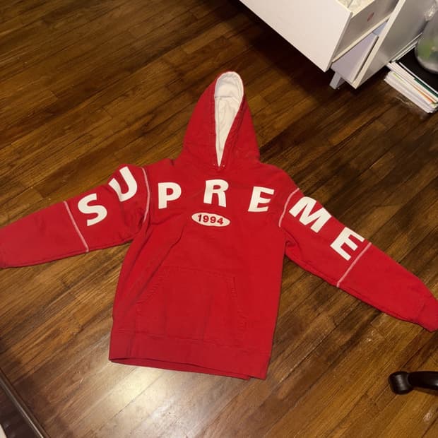 19FW 슈프림 스프레드 로고 후드티
