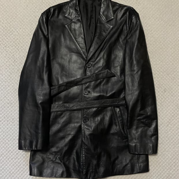 광희시장 웨스턴 무드 3버튼 카우하이드 소가죽 라펠 레더 카 코트