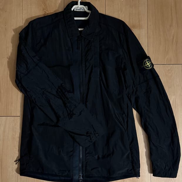 (M) 스톤 아일랜드 나일론 메탈 자켓 18FW 블랙 바람막이