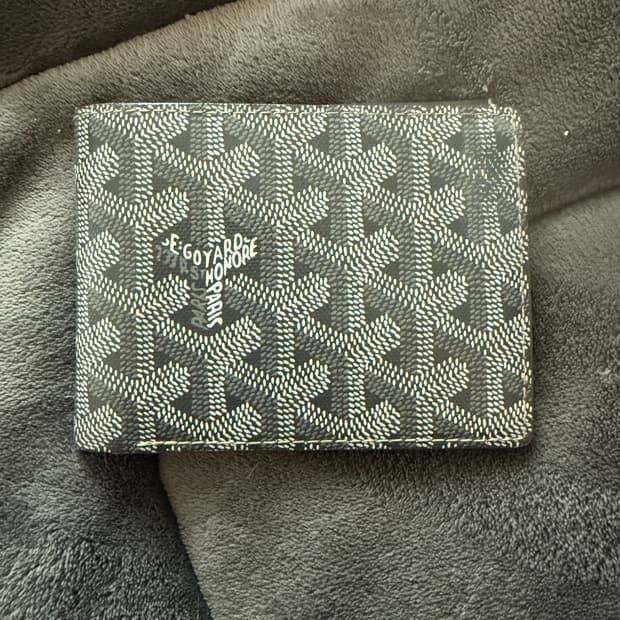 고야드 빅투아르 그레이