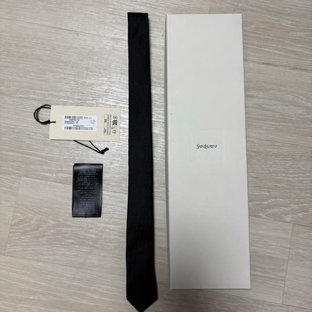 Saint Laurent 모노그램 디테일 실크 넥타이