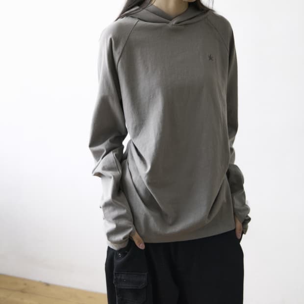 더콜디스트모먼트 후디 셔링 롱 슬리브 