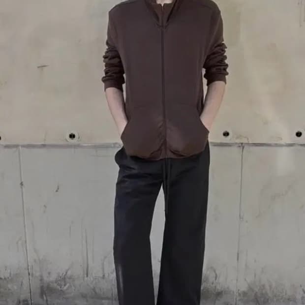 머듈 넥집업 브라운 3사이즈