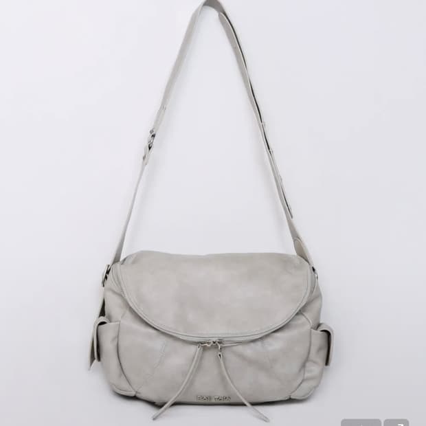 보일테일 스텔라 백 그레이