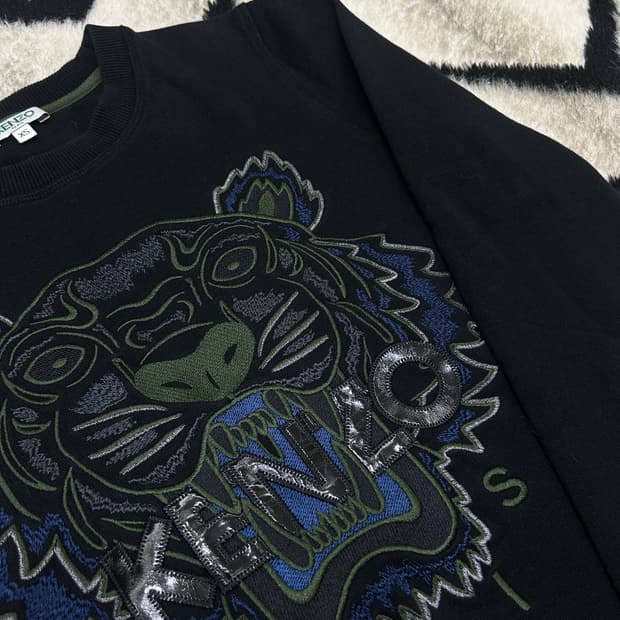 [XS]KENZO 자수 타이거 맨투맨/블랙
