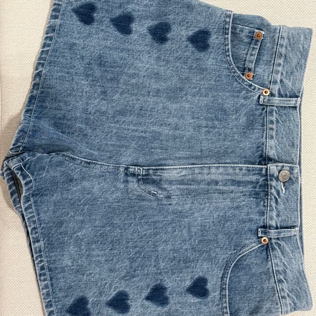 MM6 Maison Margiela 하트 데님 숏팬츠