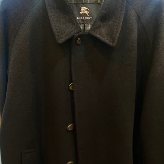 버버리 블랙 코트입니다