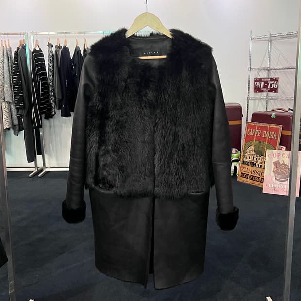 [44] 시슬리 앙가죽100% 무스탕 코트  