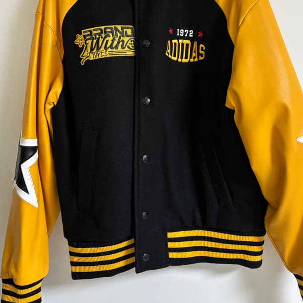 아디다스 바시티 붐버 자켓 s사이즈 새상품