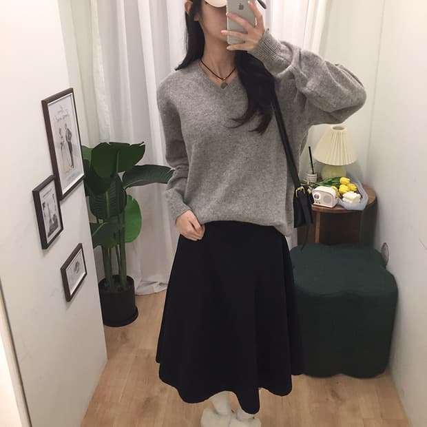 여성 유니클로 V넥 니트 100