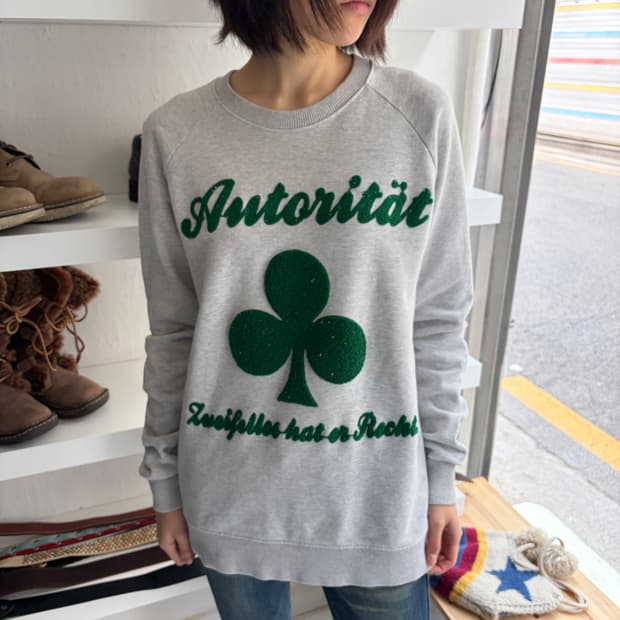 Beams T-Garage 클로버 로고 스웻셔츠