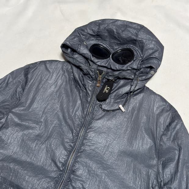 52 C.P.컴퍼니 그레이 나일론 윈드브레이커 패딩