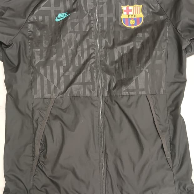 바르셀로나 트랙탑 M