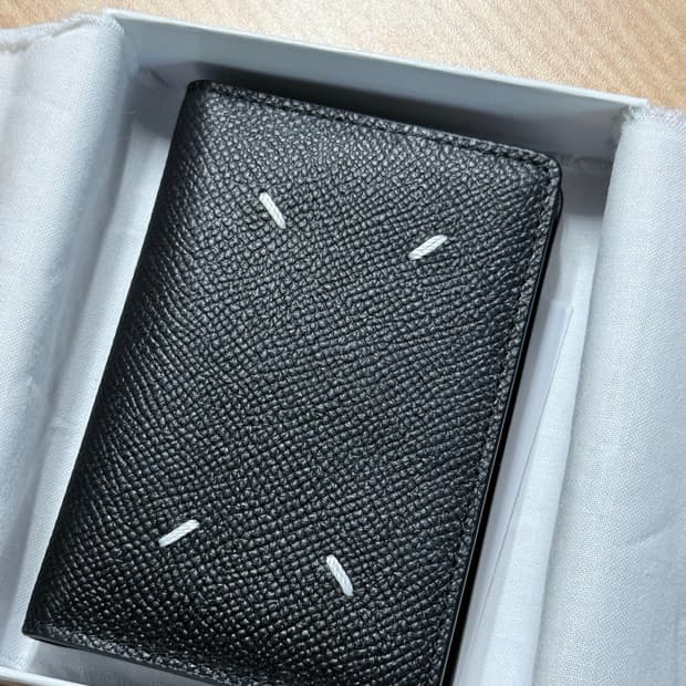 메종 마르지엘라 레더 바이폴드 카드 홀더 블랙