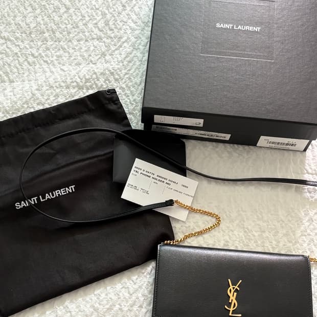 생로랑 카산드라 폰 케이스 블랙