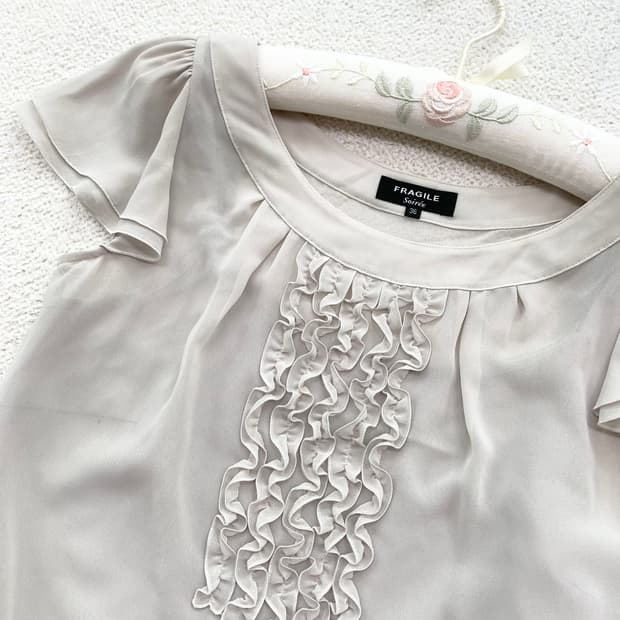 모카그레이 ♥ 페어리 미니프릴 블라우스