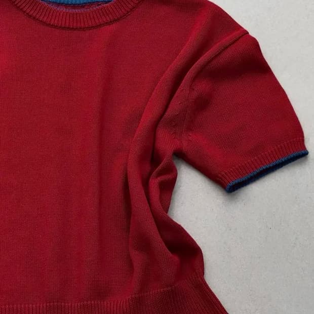 웨이비니스 라운드넥 하프 니트 25ss