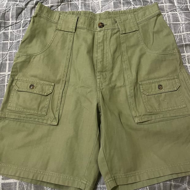 팝트레이딩 컴퍼니 카고쇼츠 버뮤다