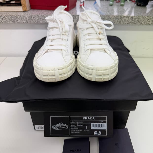 정품) 프라다 개버딘 스니커즈 화이트 37 풀구성