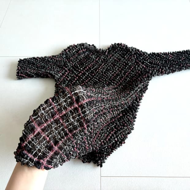 crinkle grid top