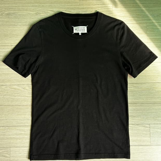 마르지엘라 스티치 반팔