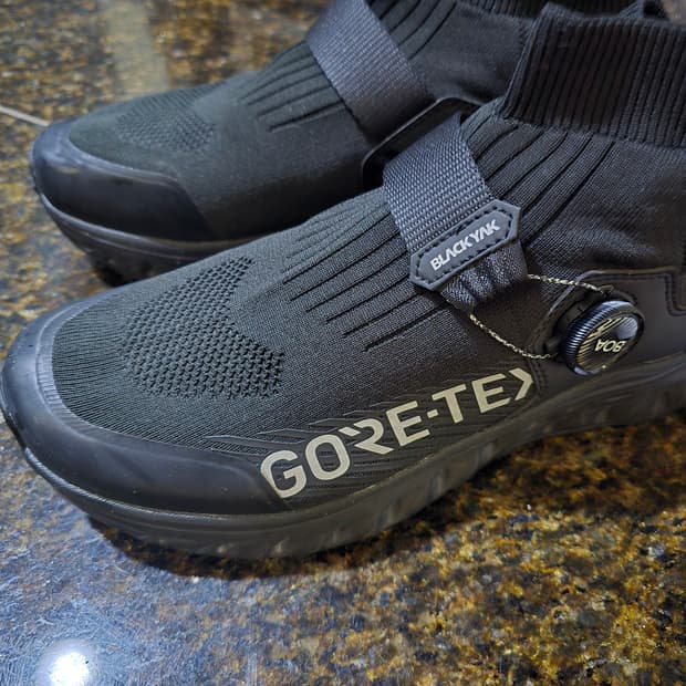 블랙야크 고어텍스 일루전 팝니다.(280)