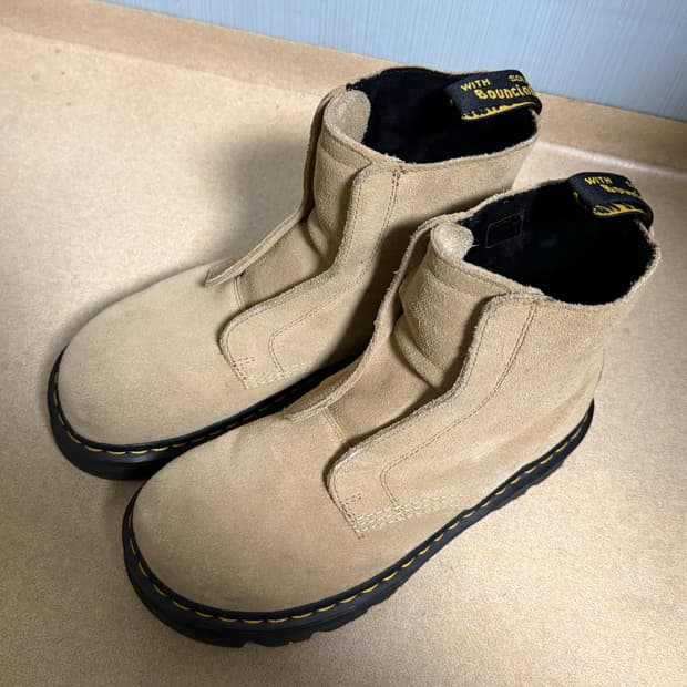 닥터마틴 제브잭 레이스리스 부츠 사바나 탄 280