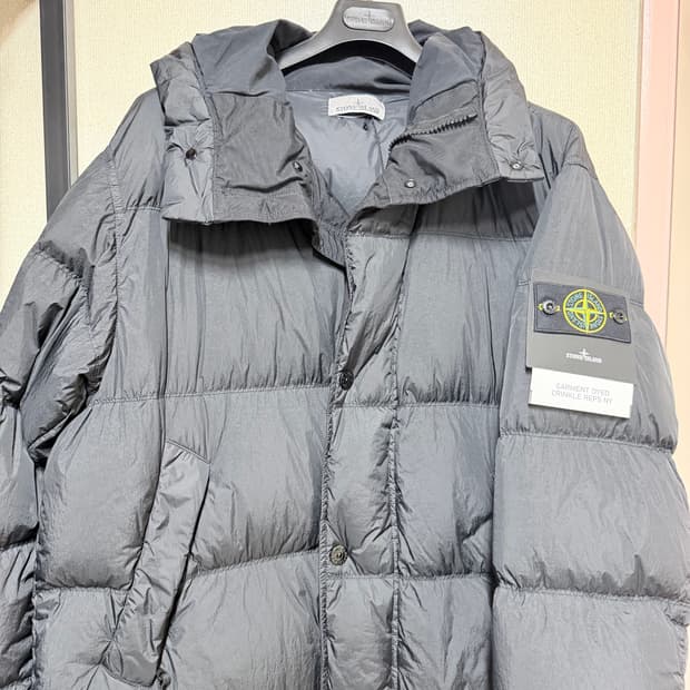 스톤아일랜드 크링클랩스 후드패딩