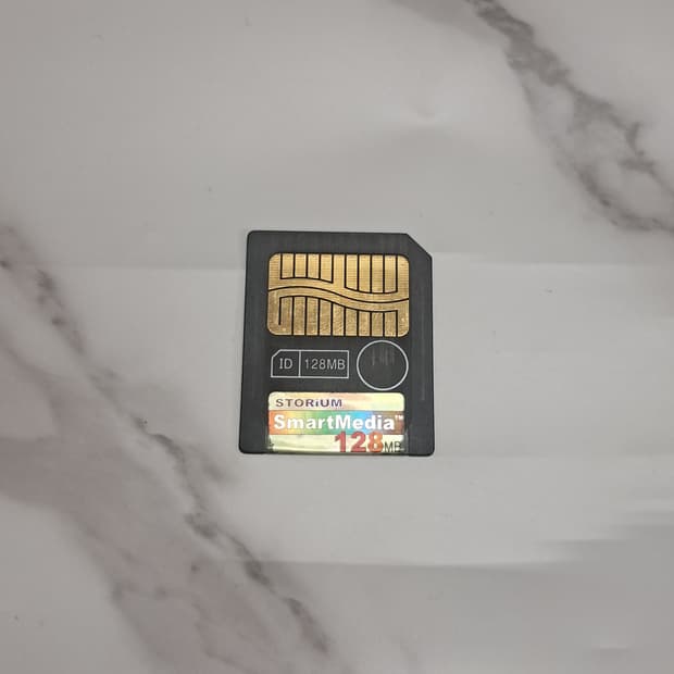스마트미디어 카드 128MB -빈티지 카메라