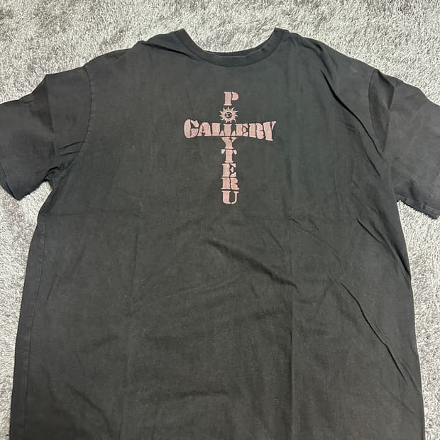 폴리테루 1011 크로스 그래픽 티셔츠 반팔 블리치드 블랙 3 사이즈