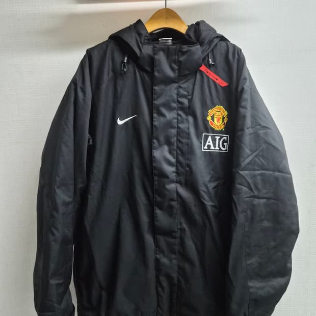 M/100) 나이키 07-08 맨유 AIG 벤치 파카 팝니다
