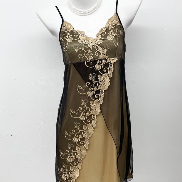 골드 로즈 자수 레이어드 슬립