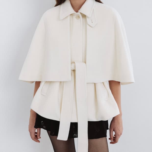 새상품) 더티스 울100 발마칸 케이프 아이보리