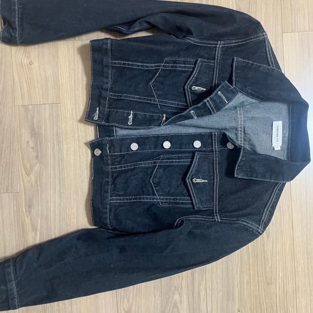 판도라핏 크롭 청자켓