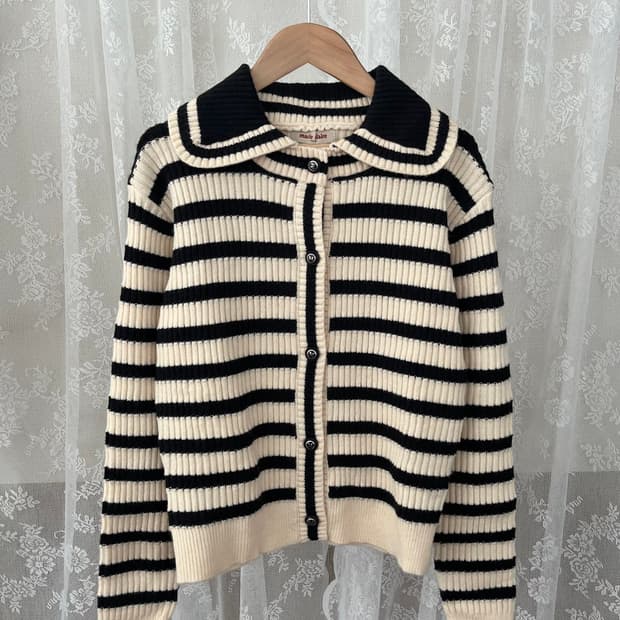 F) 마리끌레르 와이드 카라 스트라이프 가디건