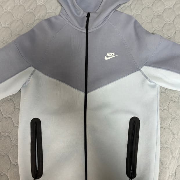 나이키 테크플리스 M