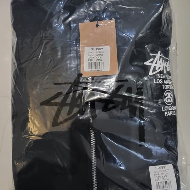 월드투어집업 블랙 M/L 결제창입니다 