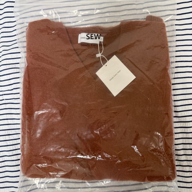 스테디에브리웨어 코지 울 캐시미어 브이넥 니트