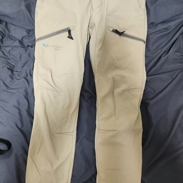 클라터뮤젠 드발린 바지