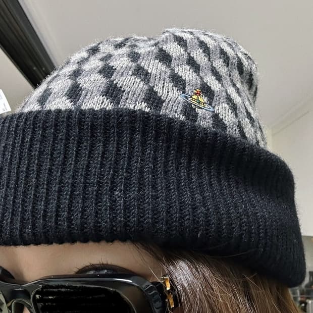 비비안웨스트우드 울 체크 ORB 니트 비니 모자