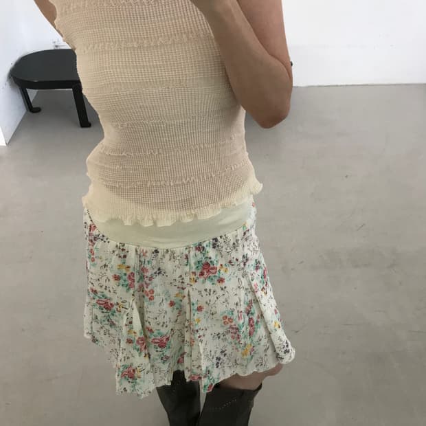 vintage pleats sleeveless