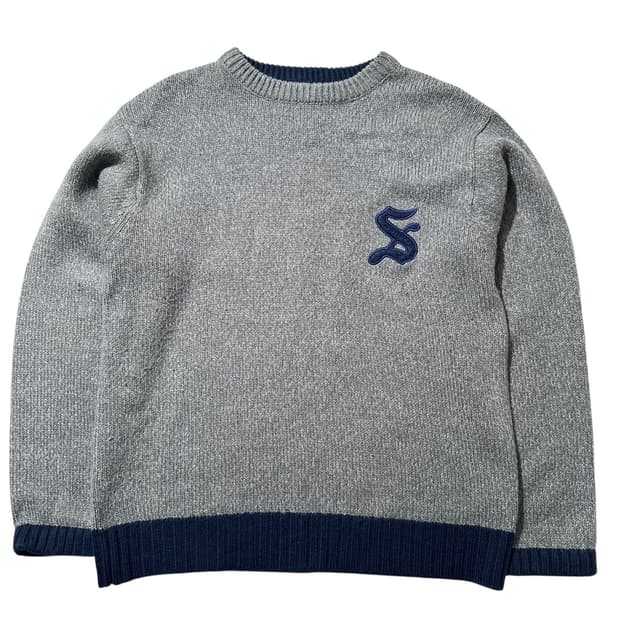 스투시 90‘s 체스트로고 라운드 니트