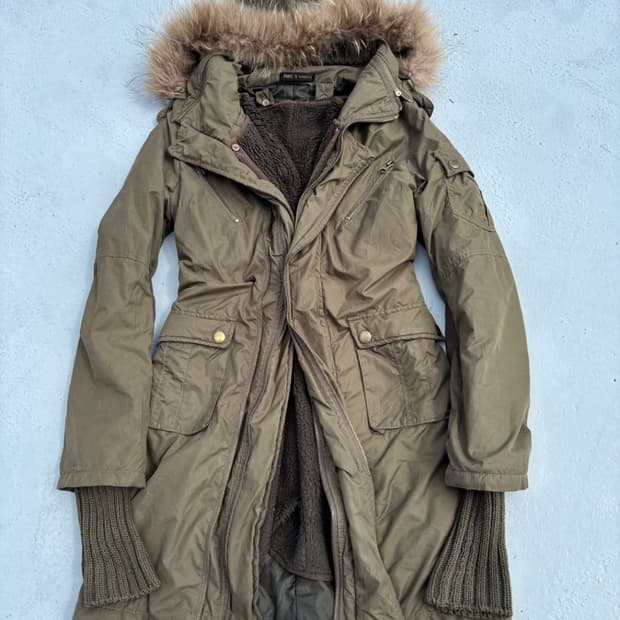 00's Mood Khaki Handwarmer Detail