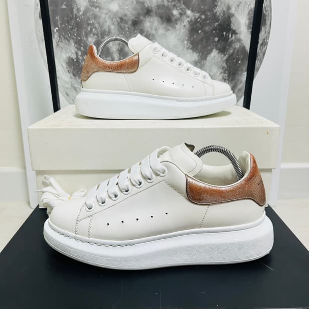 정품 38) 알렉산더 맥퀸 오버솔 스니커즈 240~245